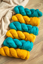 Charger l'image dans la galerie, Retro yellow