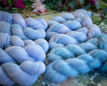 Charger l'image dans la galerie, Wisteria