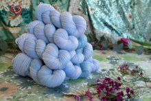 Charger l'image dans la galerie, Wisteria