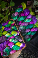 Charger l&#39;image dans la galerie, Nightshades
